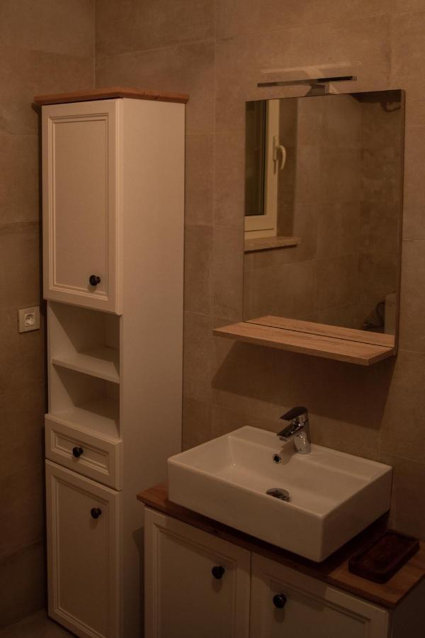 Apartment Laetitia Kaštelir Dış mekan fotoğraf