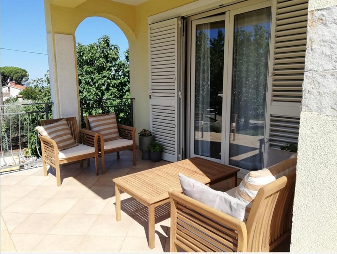 Apartment Laetitia Kaštelir Dış mekan fotoğraf