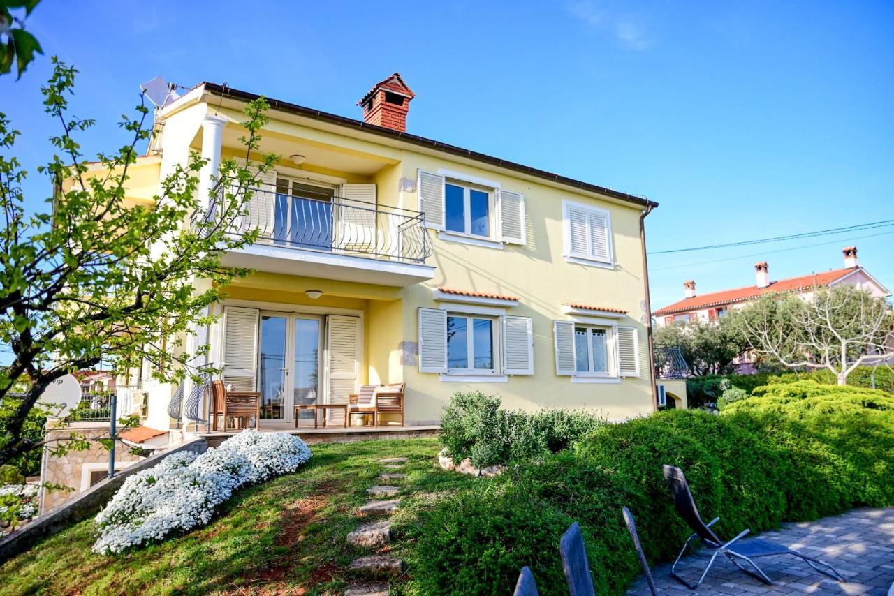 Apartment Laetitia Kaštelir Dış mekan fotoğraf