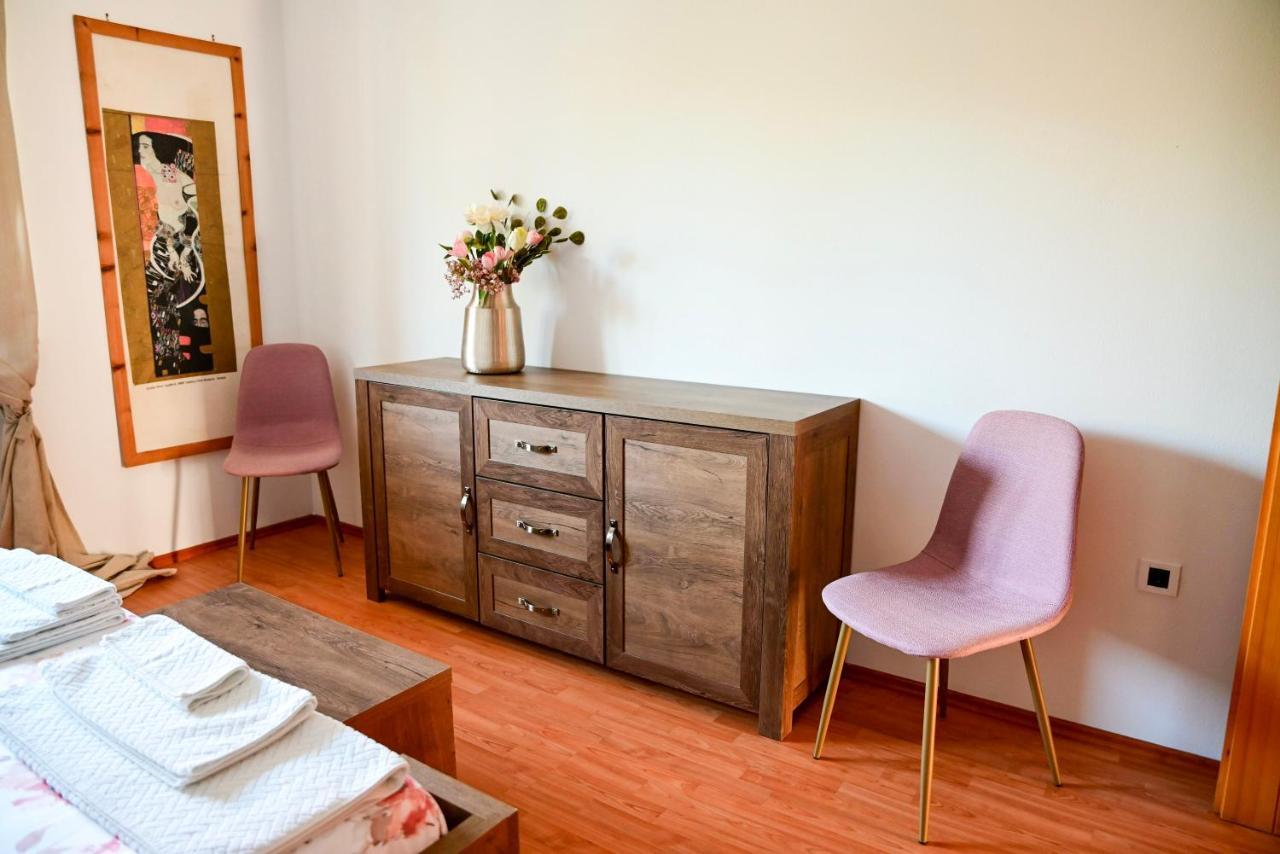 Apartment Laetitia Kaštelir Dış mekan fotoğraf