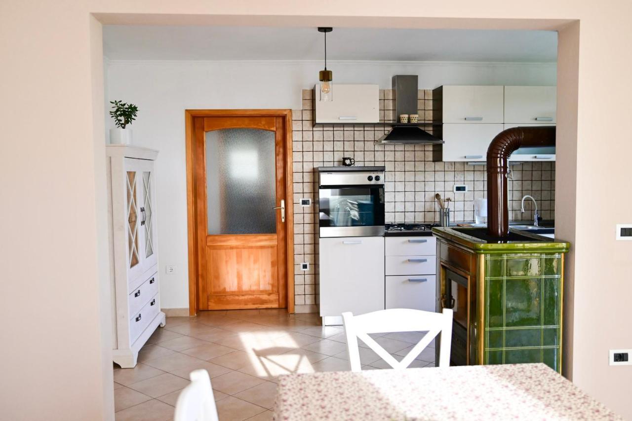 Apartment Laetitia Kaštelir Dış mekan fotoğraf